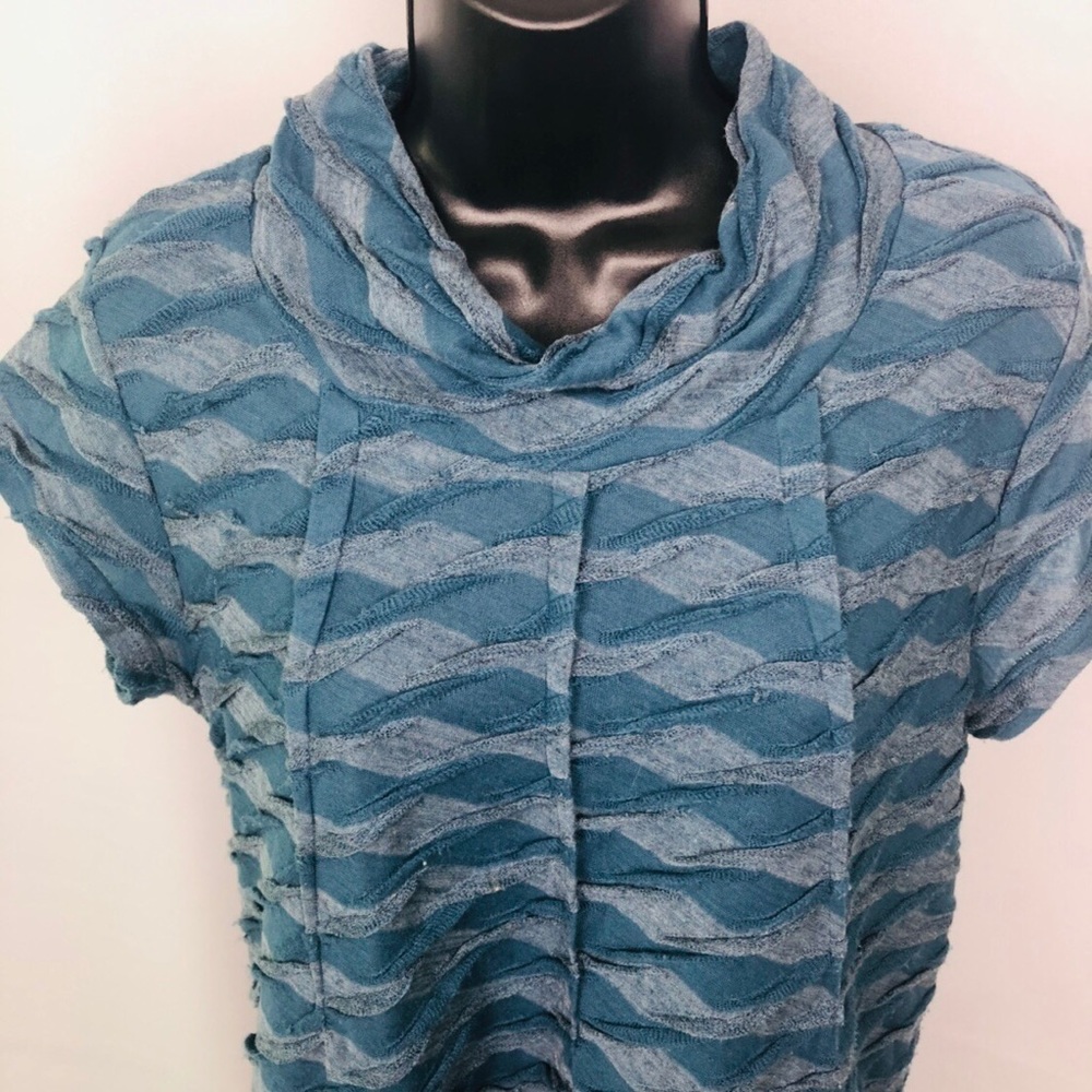 Blue & Gray crinkle tissue knit tunic